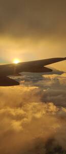 飞机云层夕阳拍摄