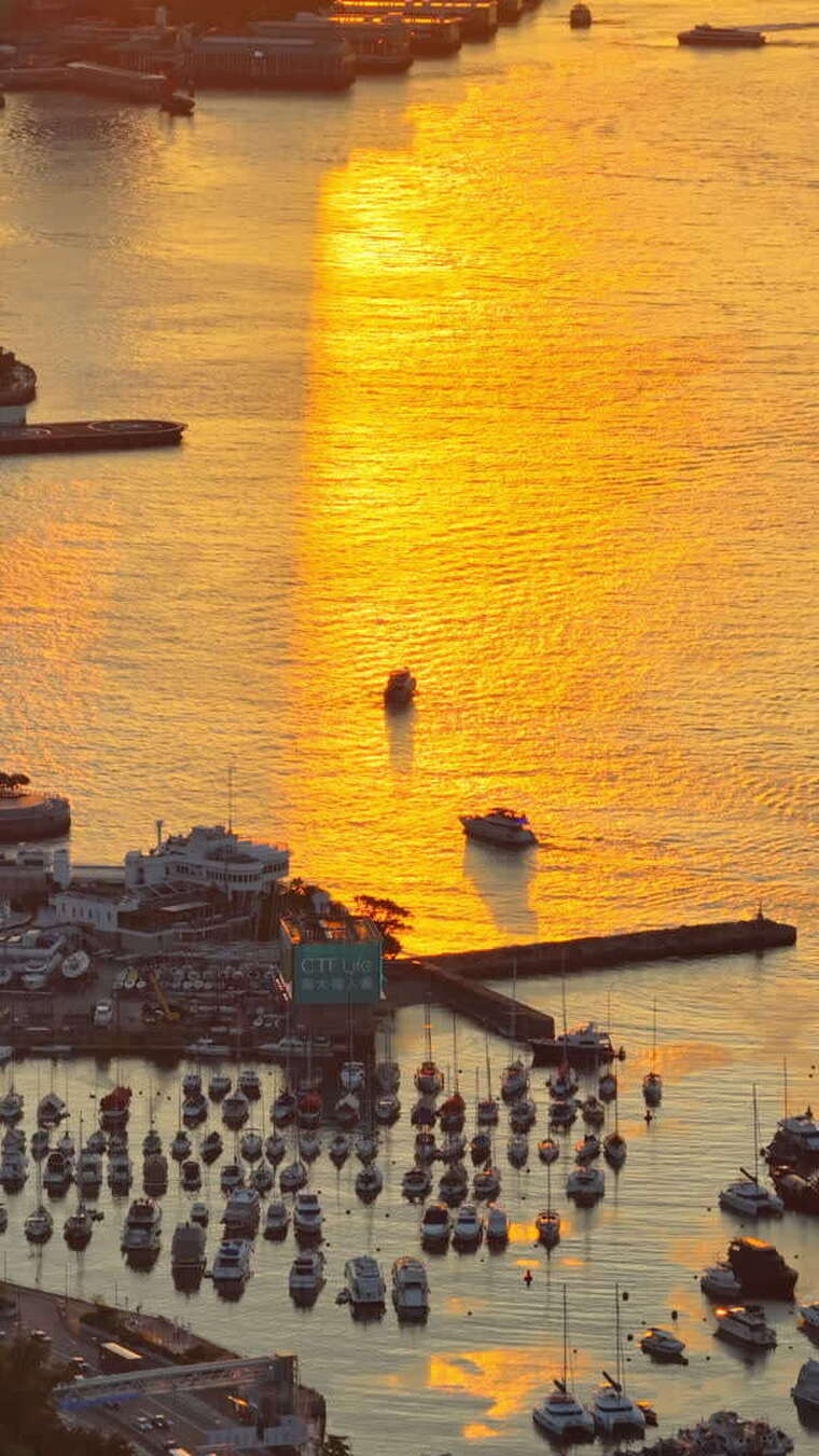 香港维多利亚港中环游艇会日落