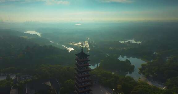 江苏省扬州市瘦西湖大明寺晨曦云雾风光航拍