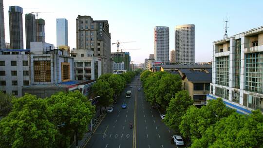 美丽城市街道航拍