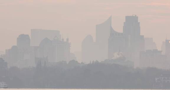 清晨杭州城市高楼与西湖风光空镜