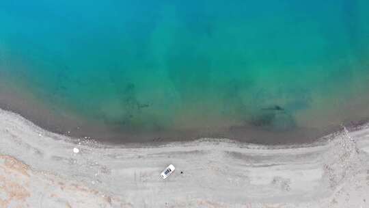 航拍 新疆喀什塔县班迪尔蓝湖/下坂地水库视频素材模板下载