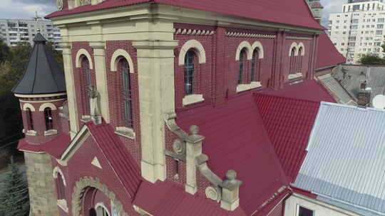 雄伟的圣约萨法特老教堂鸟瞰图