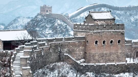 长城雄壮威武的长城冬季雪景