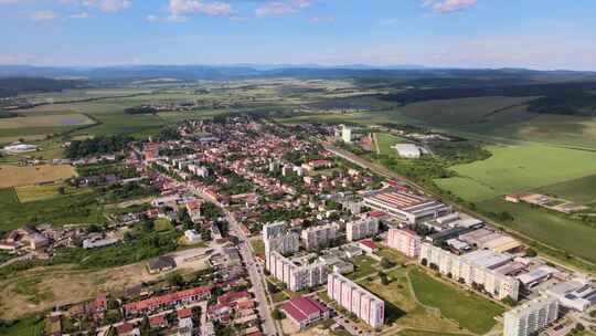 斯洛伐克托纳拉镇的鸟瞰图