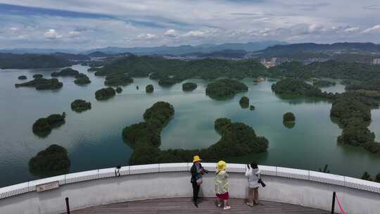 航拍杭州千岛湖黄山尖天下为公景区