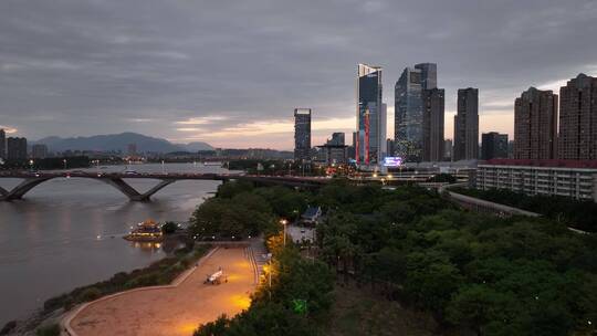 航拍福州闽江尤溪洲大桥道路江景