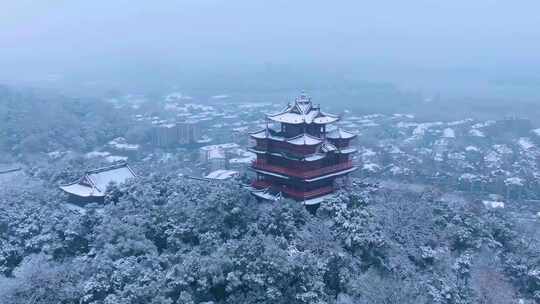航拍杭州吴山城隍阁冬天雪景视频