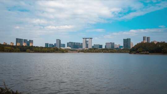 铜陵天井湖晴天波纹