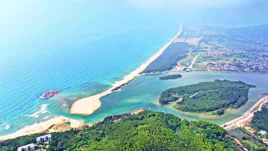 航拍海南陵水河入海口 椰子岛