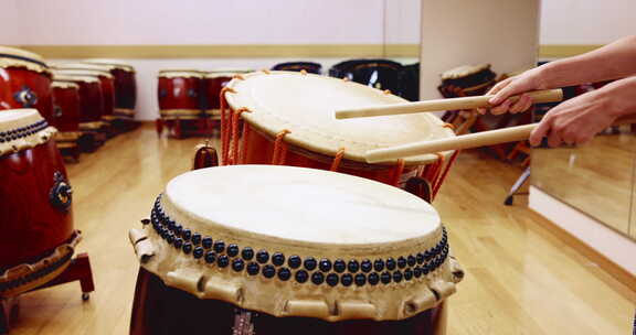 日本文化或传统的鼓、太鼓和音乐、舞蹈和乐