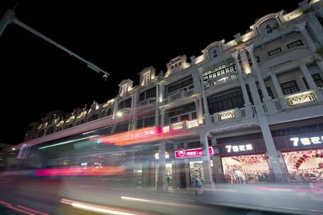 夜景车流人流延时摄影3