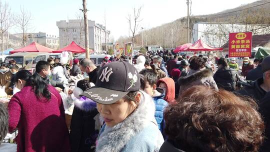 济南周边农村大集，乡村热闹集市场面