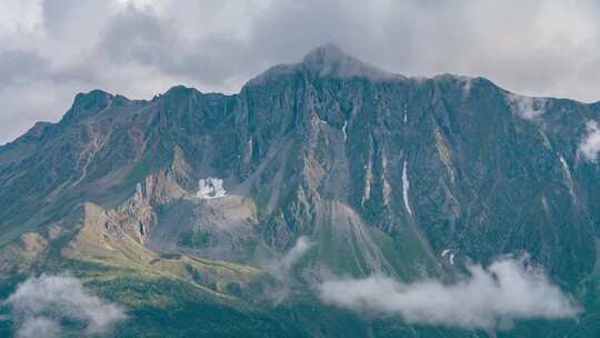 云南白马雪山自然保护区夏季山峰延时摄影视频素材模板下载