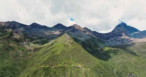 川西四姑娘山壮观大气自然风光航拍实拍视频