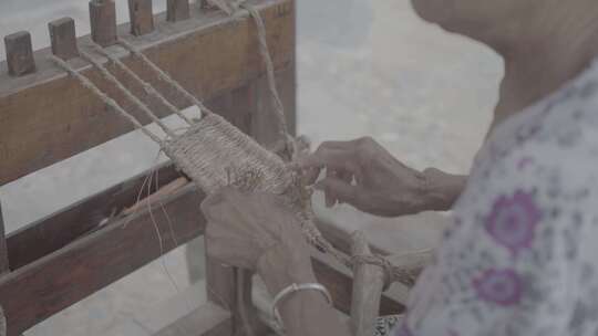 美女小姐姐参观非遗手工竹编坊制作传统手工