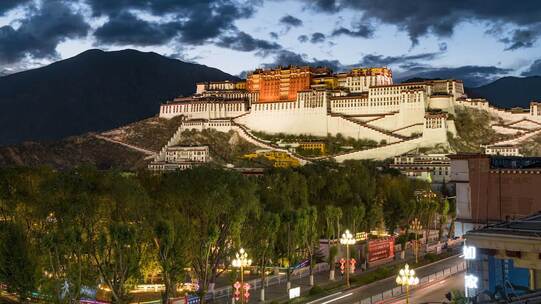 西藏 拉萨 布达拉宫 日转夜 黄昏 入夜 夜景