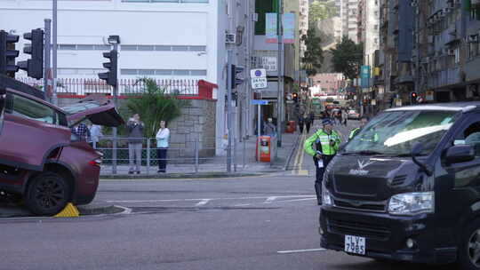 香港坚尼地城城西道交通事故现场视频素材模板下载