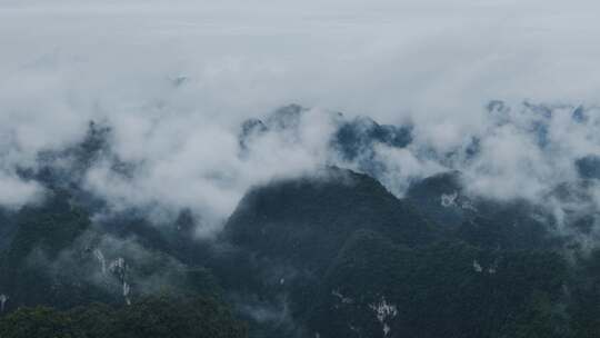 航拍高山云雾