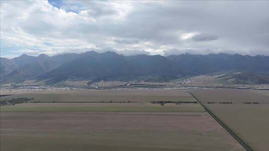 田野山脉空中全景