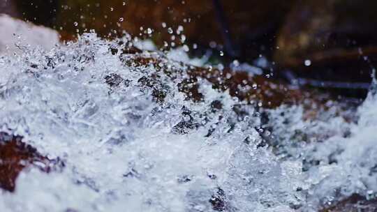 清澈干净小溪流水山泉水水资源