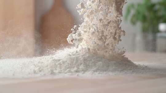 面粉 揉面  拍撒面粉 麦粉