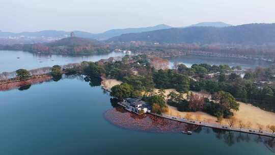 浙江杭州西湖杨公堤雷峰塔秋季高空航拍