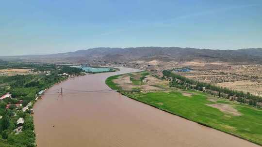 航拍宁夏中卫黄河沙坡头沙漠自然保护区风光视频素材模板下载