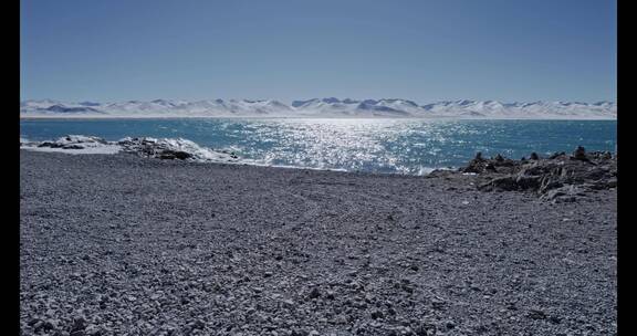 4K航拍高清西藏纳木措湖泊高原雪山风景冬季