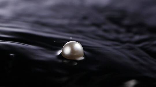 水中的珍珠视频素材