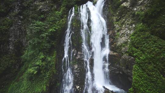 高山泉水溪水流水瀑布