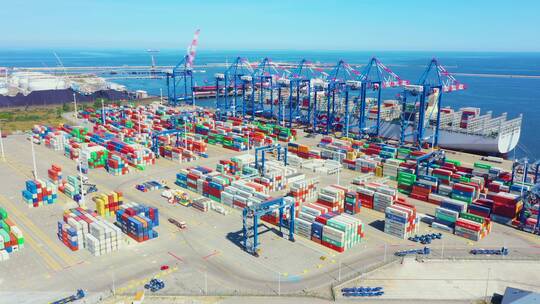 上海物流码头集装箱-货物-进口-出口-装运视频素材模板下载