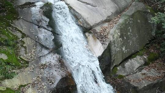 天台山石梁飞瀑瀑布水流