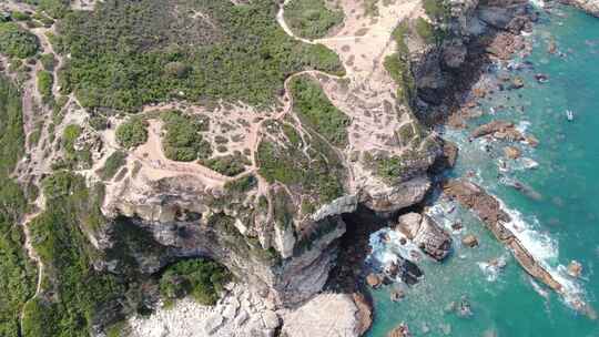 鹿嘴山庄无人机航拍海岸线海边礁石悬崖海浪