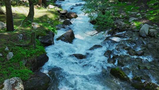 山间溪流河流