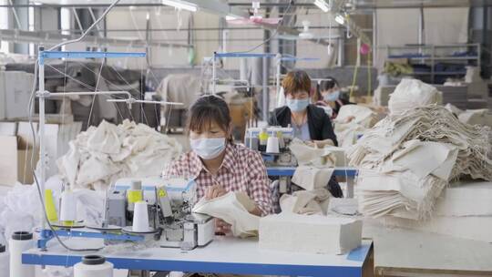 4k家具工厂匝布条布料生产全景实拍视频