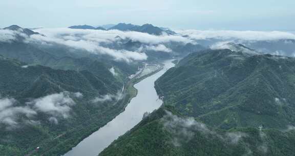 新安江水库前