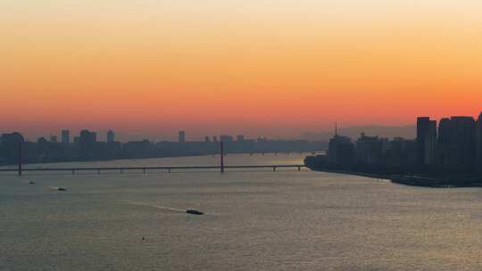 杭州钱江新城钱塘江沿江两岸夕阳风光