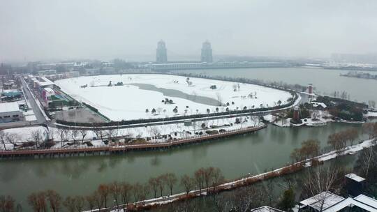 s0008-雪景-生态之窗跑马场-前进