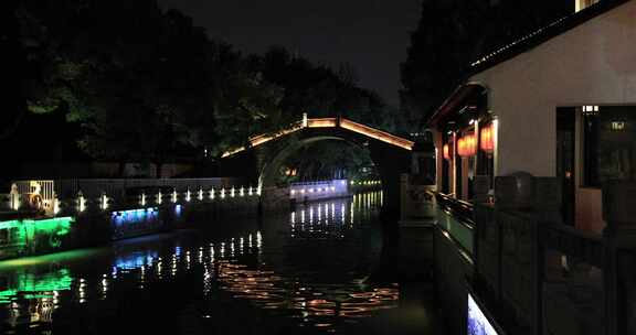 江南水乡河道沿河古建灯光夜景 苏州枫桥