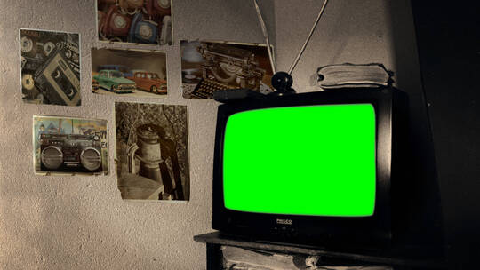 打开老电视机播放节目换台 (通道)视频素材模板下载