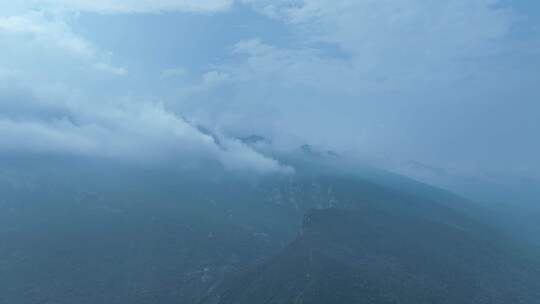 山峰森林云雾云海航拍庐山五老峰风景区远景