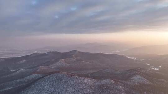 航拍山区山林雪景暮色