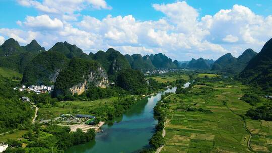 航拍广西桂林山水阳朔遇龙河田园风景