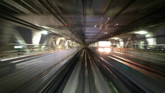 东京单轨列车行驶的高速pov拍摄