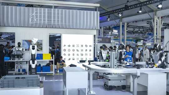 延时-机器人会展2025云栖大会会展现场