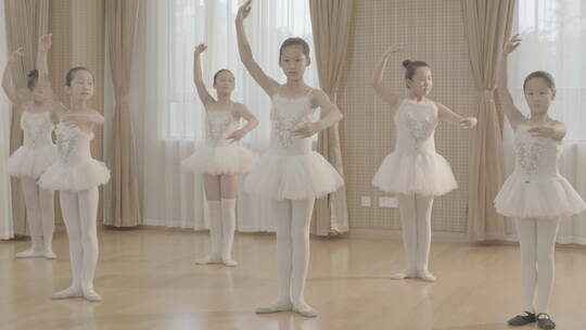 芭蕾舞女孩-全景2