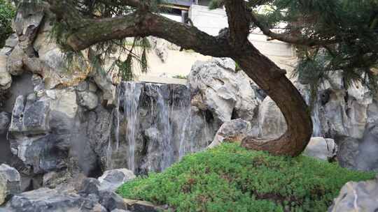 传统中式园林花园假山太湖石