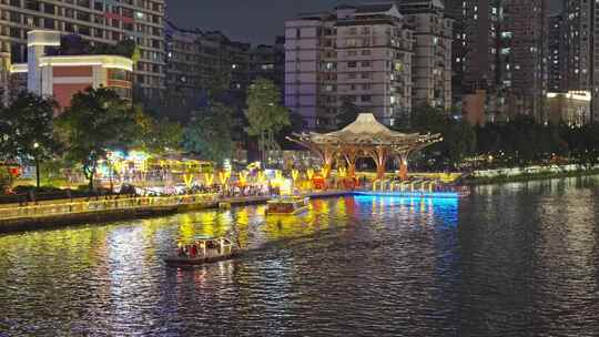 成都九眼桥安顺廊桥夜游锦江游船游客夜景