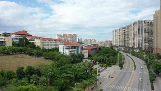 厦门湾南岸漳州港厦门大学附属实验中学航拍